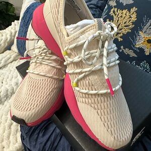 SOREL tennis shoe❤️